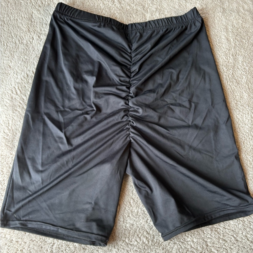 Sommer Ray scrunched bum shorts